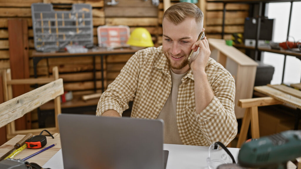 vreed_Handwerker_Telefon_01